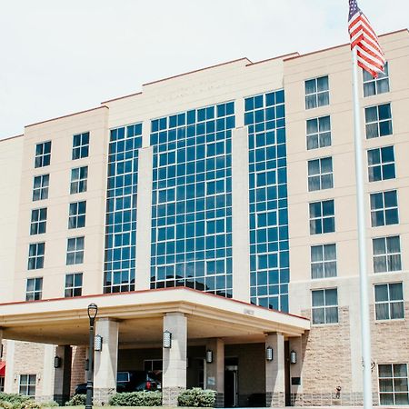Hotel Topeka At City Center Bagian luar foto
