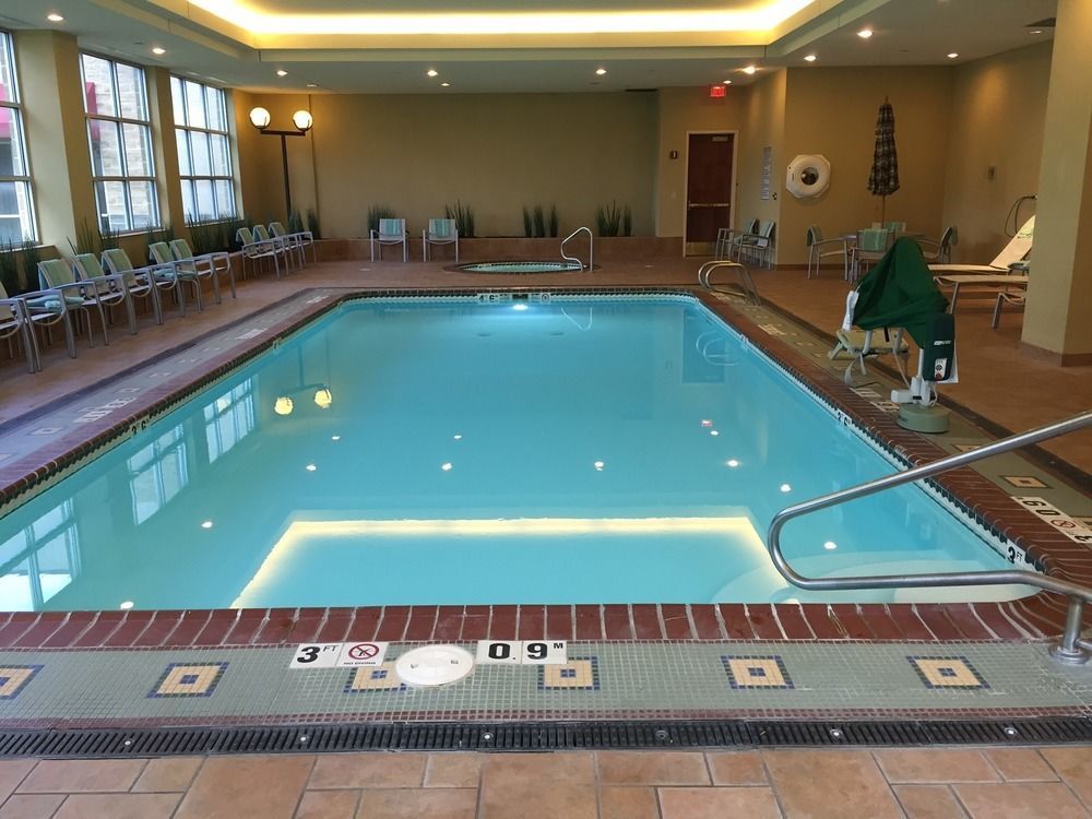 Hotel Topeka At City Center Bagian luar foto